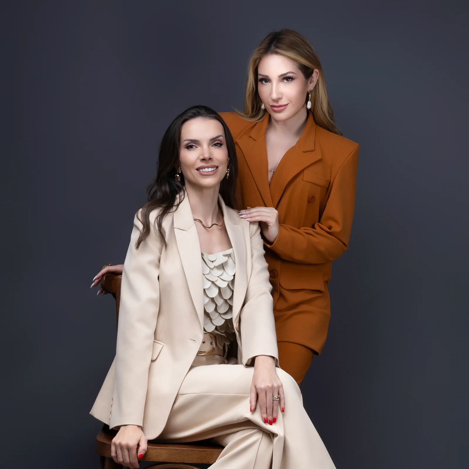 Dra. Amanda Meirelles e Dra. Heloise Manfrim, fundadoras da Auré Medical